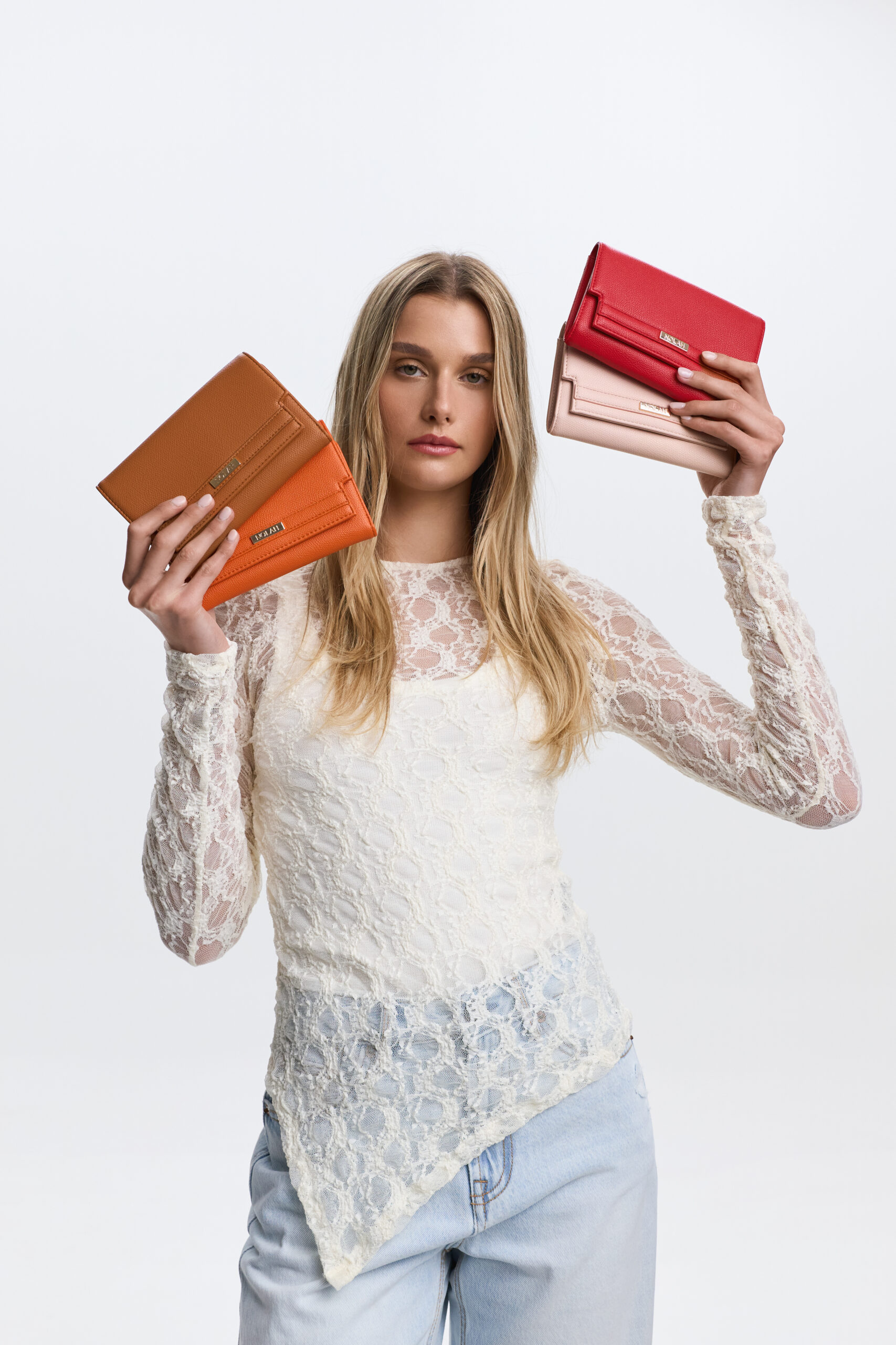 Madelia-Model-2-scaled (1) NOLAH πορτοφόλι Madelia Brown - Image 3