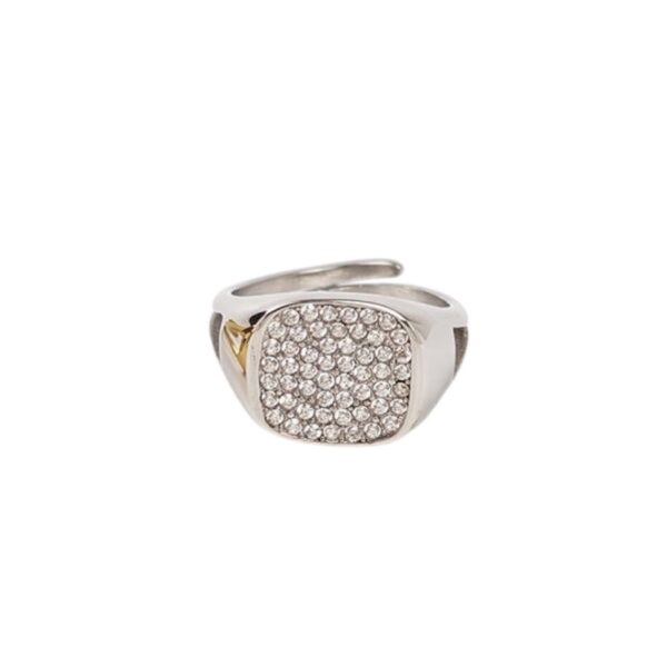 ΔΑΧΤΥΛΙΔΙ ΑΤΣΑΛΙ ΜΕ ΠΕΤΡΕΣ ΣΕΒΑΛΙΕ